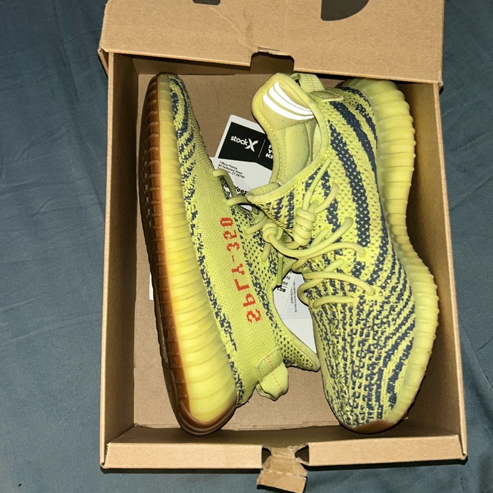 Yeezy Boost 350 V2